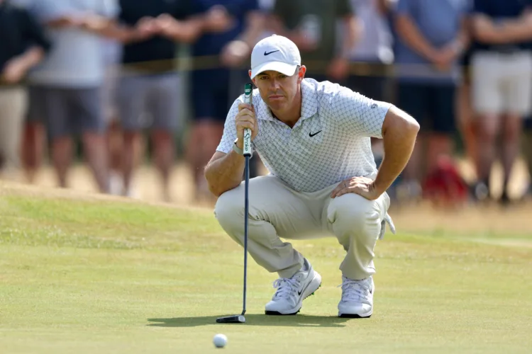 McIlroy makes cut, seeks big weekend